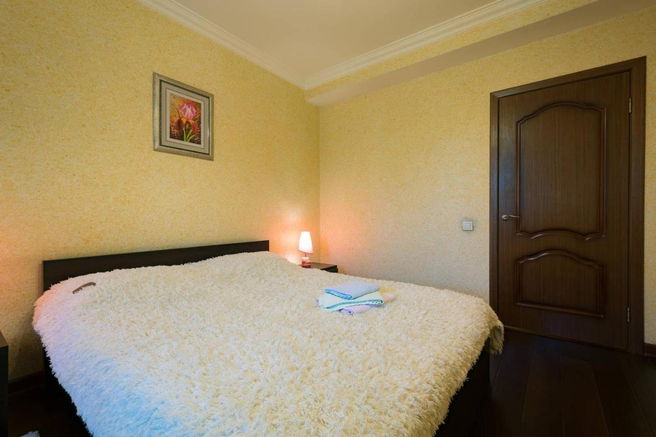 Nadezhda Apartments In Touristic Area, On The Dostyk Avenue 89 Almatý Exterior foto