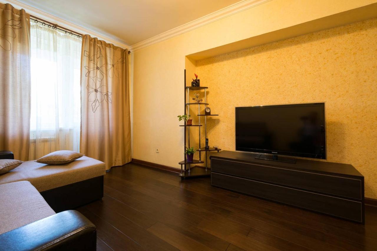 Nadezhda Apartments In Touristic Area, On The Dostyk Avenue 89 Almatý Exterior foto